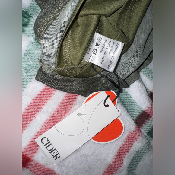 Cider Women’s Green dress - Picture 4 of 4